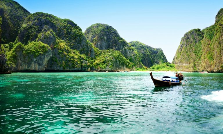 ชีวิตนี้ ต้องไปให้ได้สักครั้ง กับเกาะที่สวยที่สุดในประเทศไทย